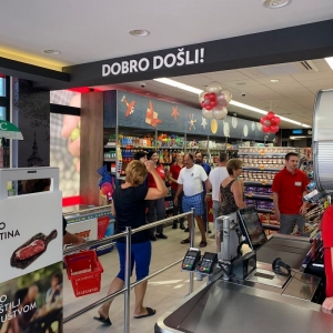 Otvoren je novi supermarket Tommy u Podstrani