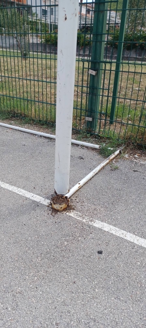 Potrebna je nova oprema na igralištu u Mutograsu