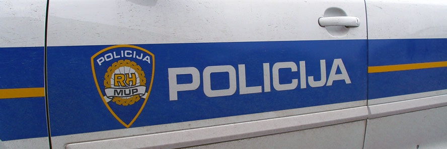 Specijalci u Rakovici: Pucao na brata, sestru drži kao taoca, a policija pregovara snjim