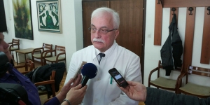 Preminuo ravnatelj KBC-a Split Ivo Jurić - Pozlilo mu je oko 18 sati kada je izlazio iz mora, žalio se na pritisak u prsima