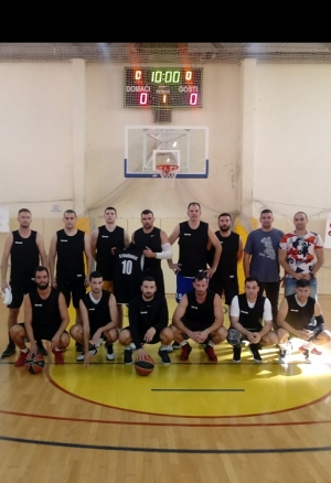 KOŠARKAŠKI ENTUZIJASTI STROŽANCA IZ PODSTRANE UVJERLJIVI NA PREMIJERI SPLITSKE LIGE