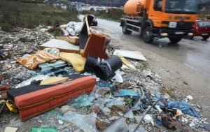 Strava na TTTS-u: najveći splitski ilegalni deponij i dalje raste, a susjedi strahuju; 'Dolaze noću. Vozač kamiona šta iskrcava smeće gonija me - šipkon!'