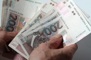 Od sutra na snagu stupaju promjene u Pravilniku o porezu na dohodak: povećava se neoporezivi iznos dnevnica, a evo što se još mijenja