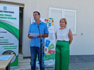 U Podstrani se raspravljalo o gospodarenju otpadom, ova općina primjer je mnogima: "Naš sustav jako dobro funkcionira, zadovoljni smo!"