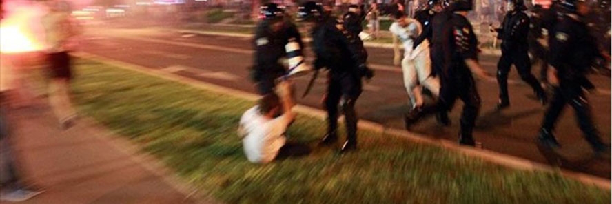 Pogledajte izivljavanje policije nad torcidasima nakon utakmice splita i hajduka (VIDEO)