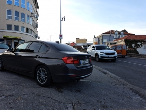 Šerif iz dojčlanda pozirao bemveom