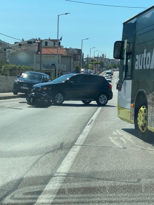 SUDAR MOTORA I AUTA - Prometna nesreća kod Petričeva