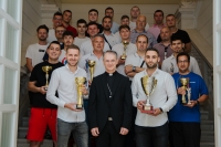 KNML „IVAN PAVAO II.“ Nadbiskup Kutleša nagradio najbolje ekipe i pojedince. Prvak druge lige je Župa Gospe od zdravlja Podstrana!
