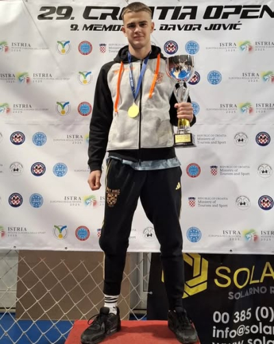 LUKA DANOLIĆ UZ TRI POBJEDE I ZLATNO ODLIČJE NA CROATIA OPENU OSVOJIO I PEHAR ZA SVEUKUPNO NAJBOLJEG NATJECATELJA CIJELOG TURNIRA U JUNIORSKOM UZRASTU!!!