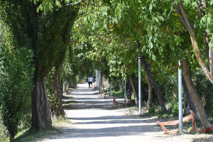 Postavljena rasvjeta na šetnici uz rijeku Žrnovnicu