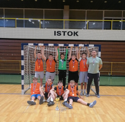 Mladi rukometaši OŠ Strožanac 2. na Županijskom natjecanju
